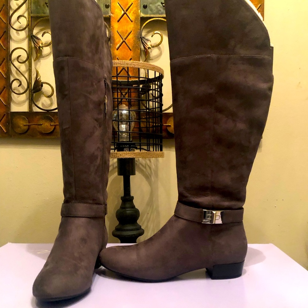Gray over the knee riding boots; 7.5; worn once; inside 1/2 zip;